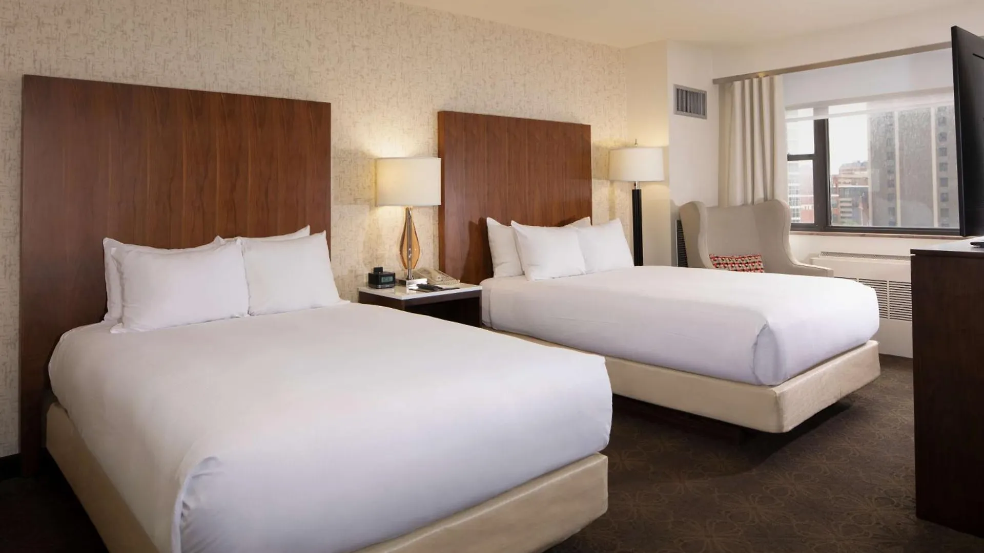 Doubletree By Hilton Hotel & Suites Pittsburgh Downtown
