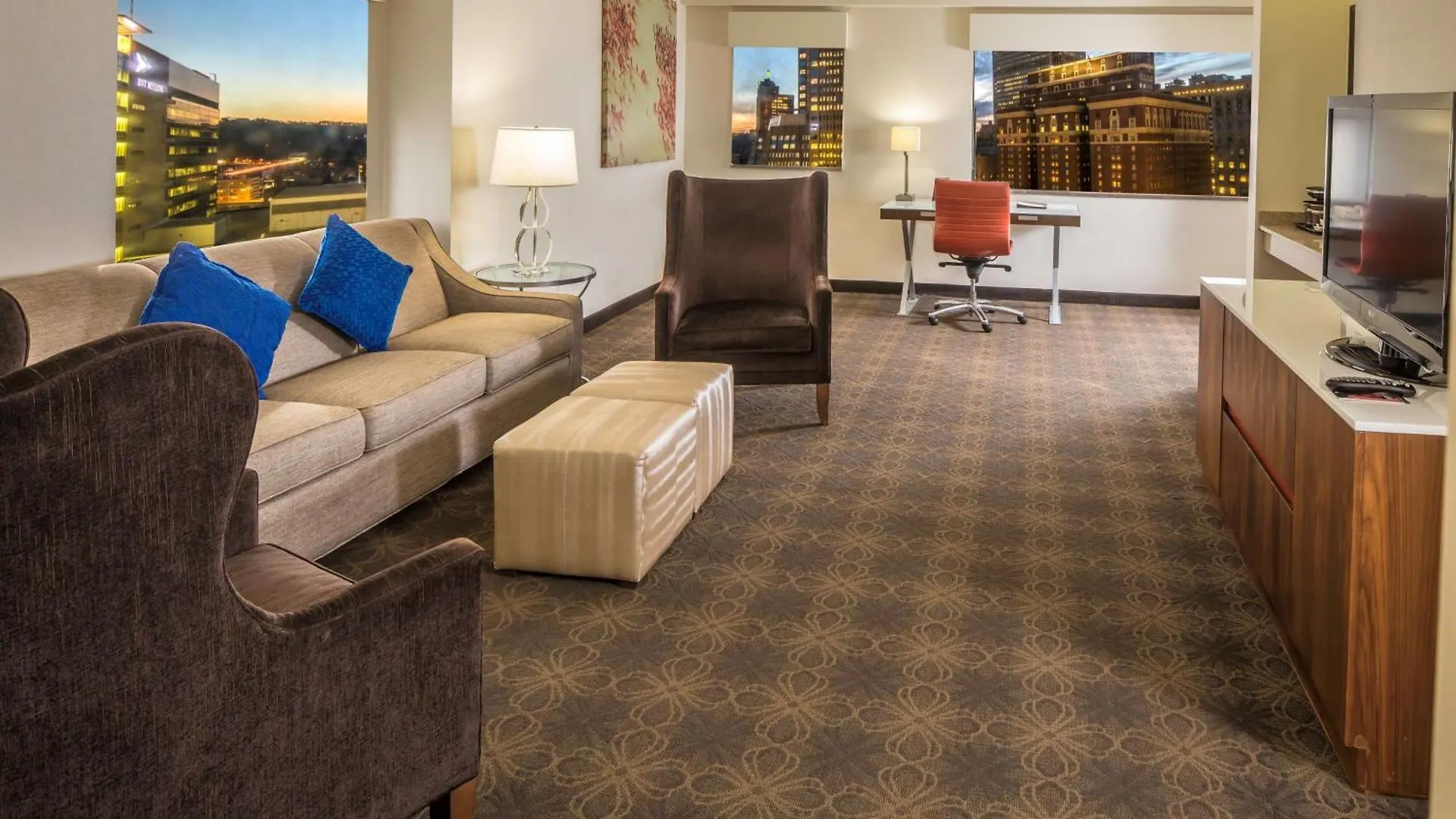 Doubletree By Hilton Hotel & Suites Pittsburgh Downtown