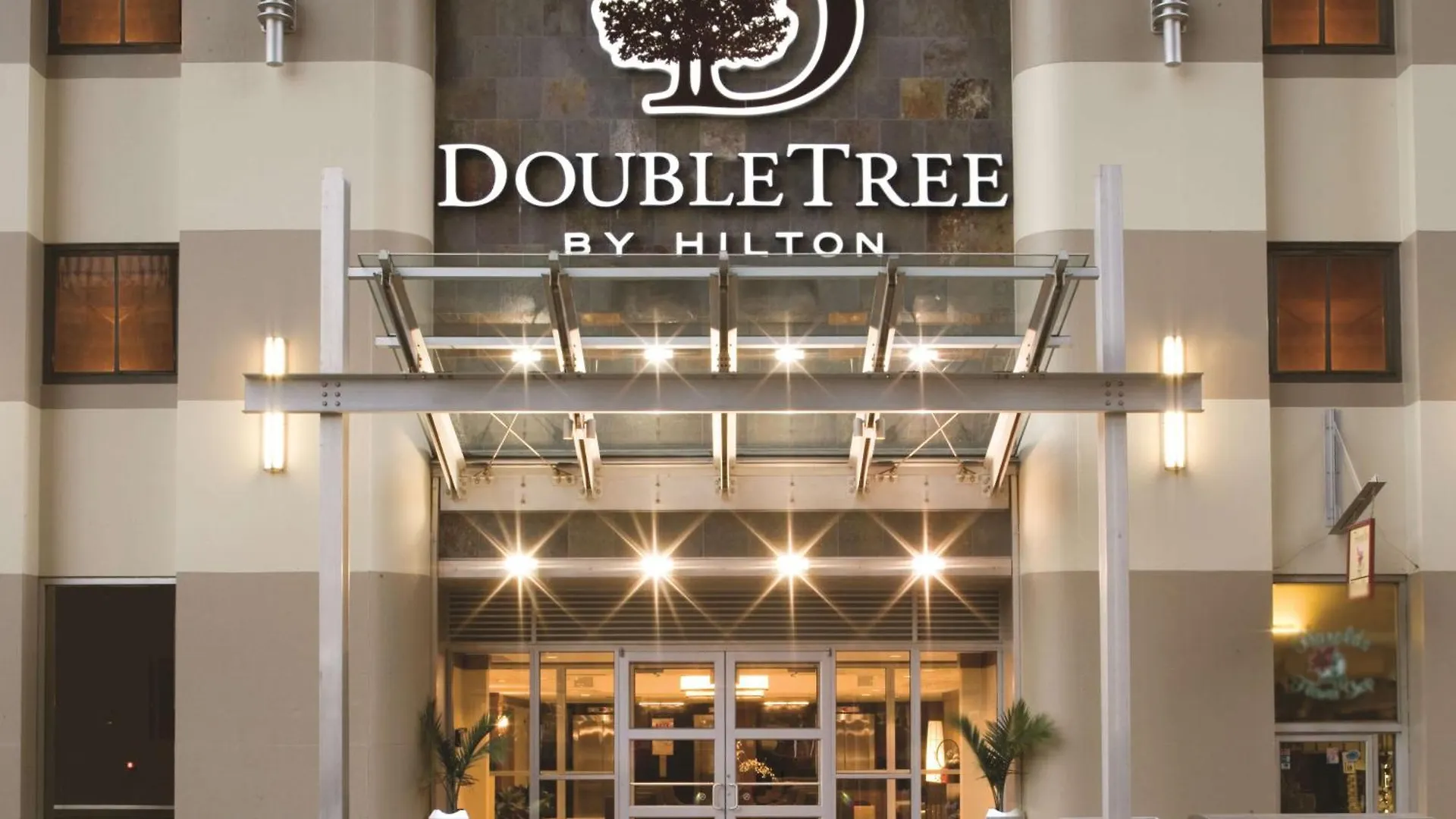 Doubletree By Hilton Hotel & Suites Pittsburgh Downtown
