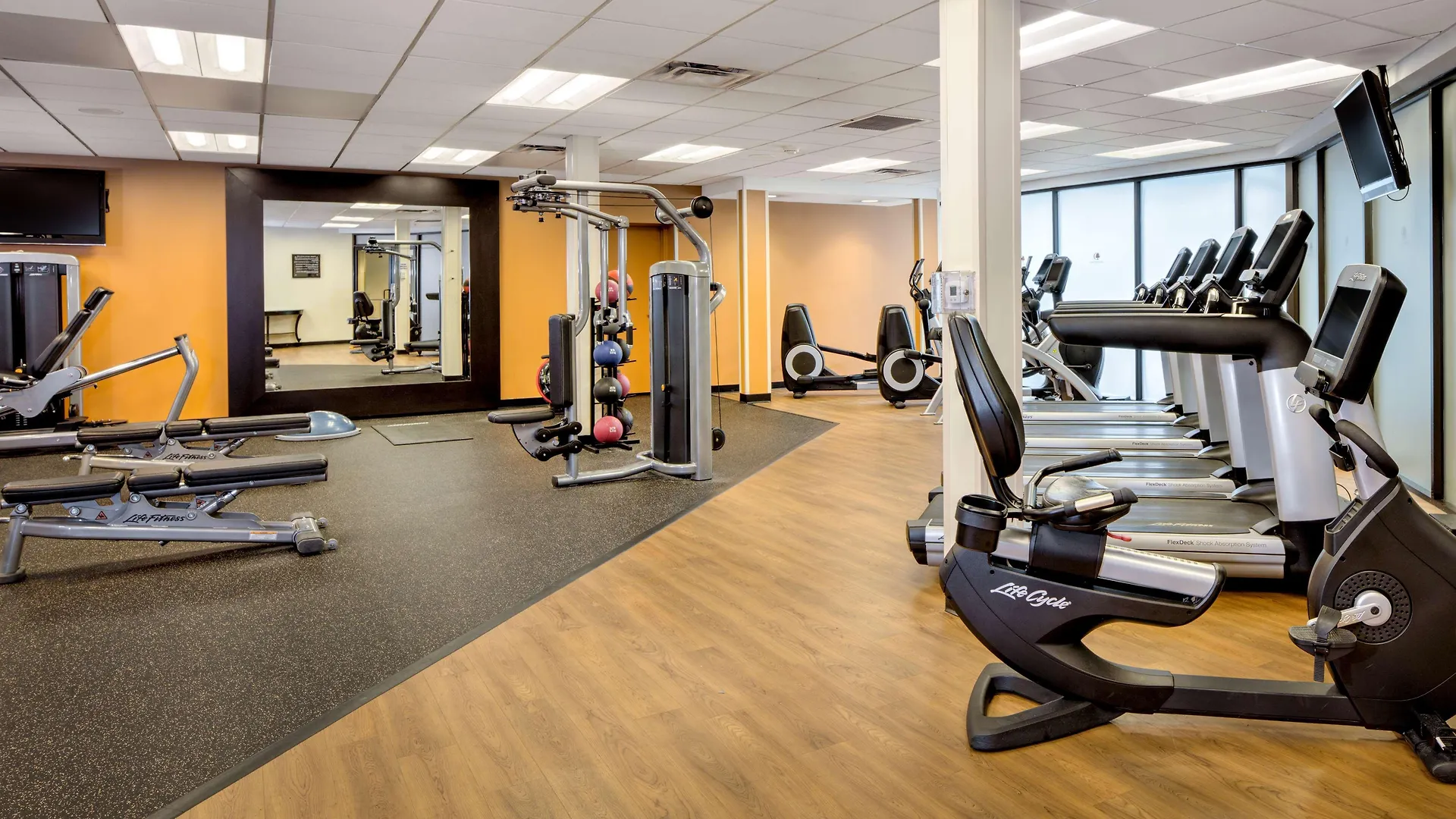 Doubletree By Hilton Hotel & Suites Pittsburgh Downtown 3*,