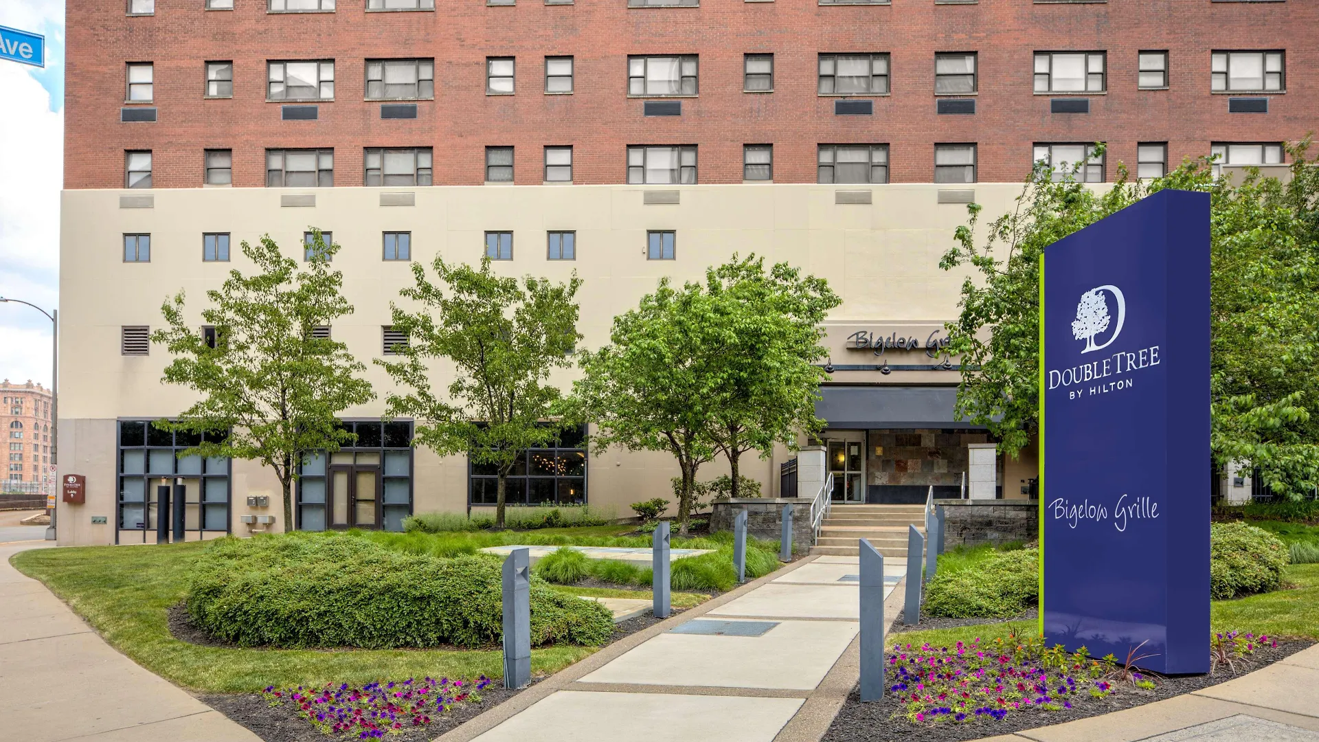 Doubletree By Hilton Hotel & Suites Pittsburgh Downtown