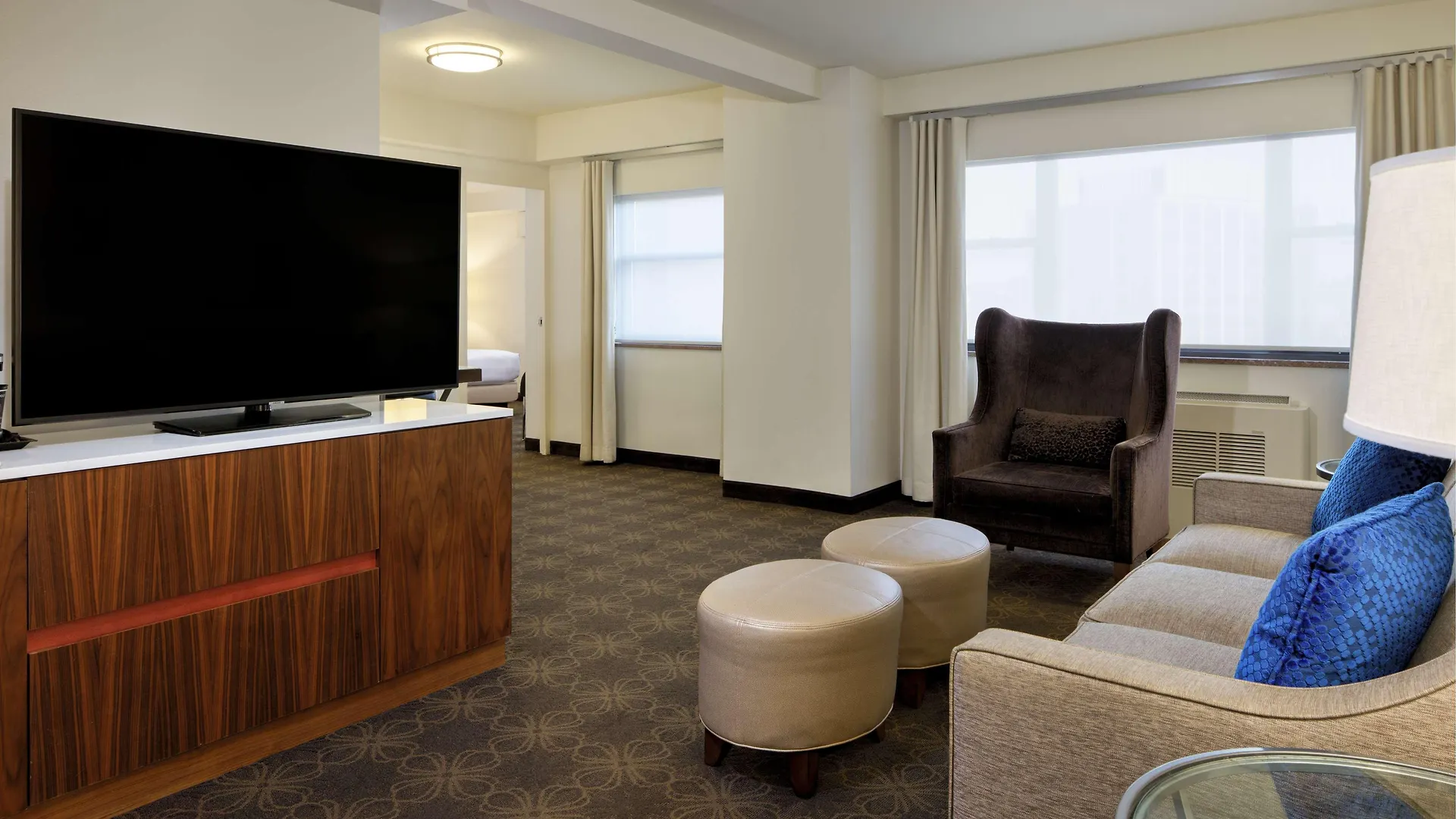 Doubletree By Hilton Hotel & Suites Pittsburgh Downtown