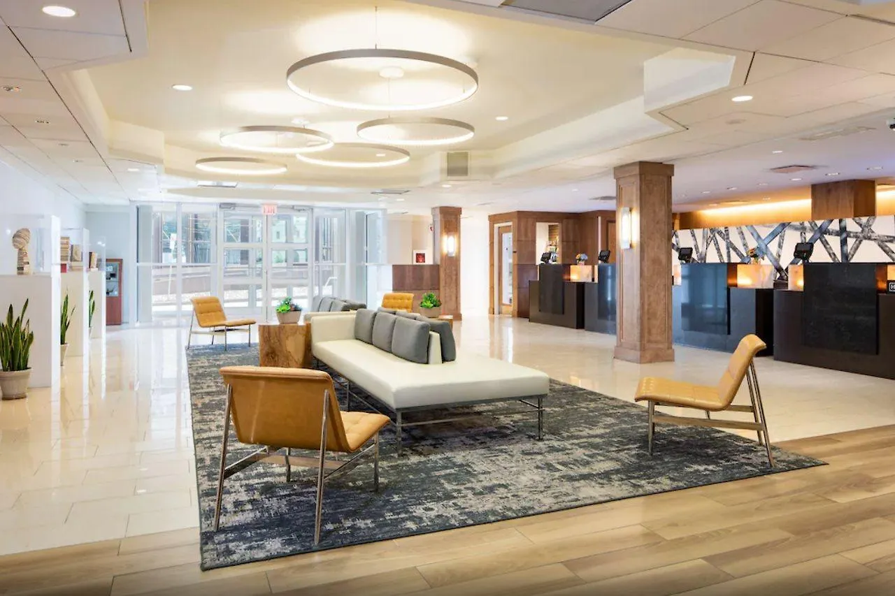 Doubletree By Hilton Hotel & Suites Pittsburgh Downtown