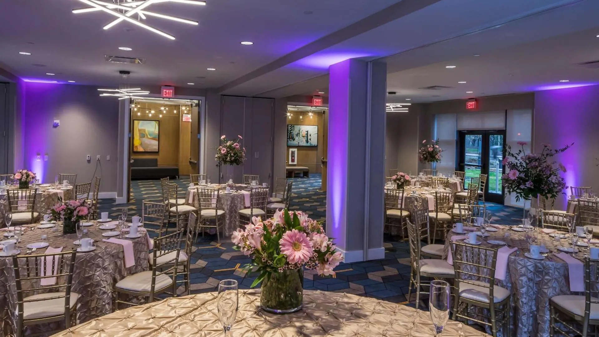 Doubletree By Hilton Hotel & Suites Pittsburgh Downtown USA